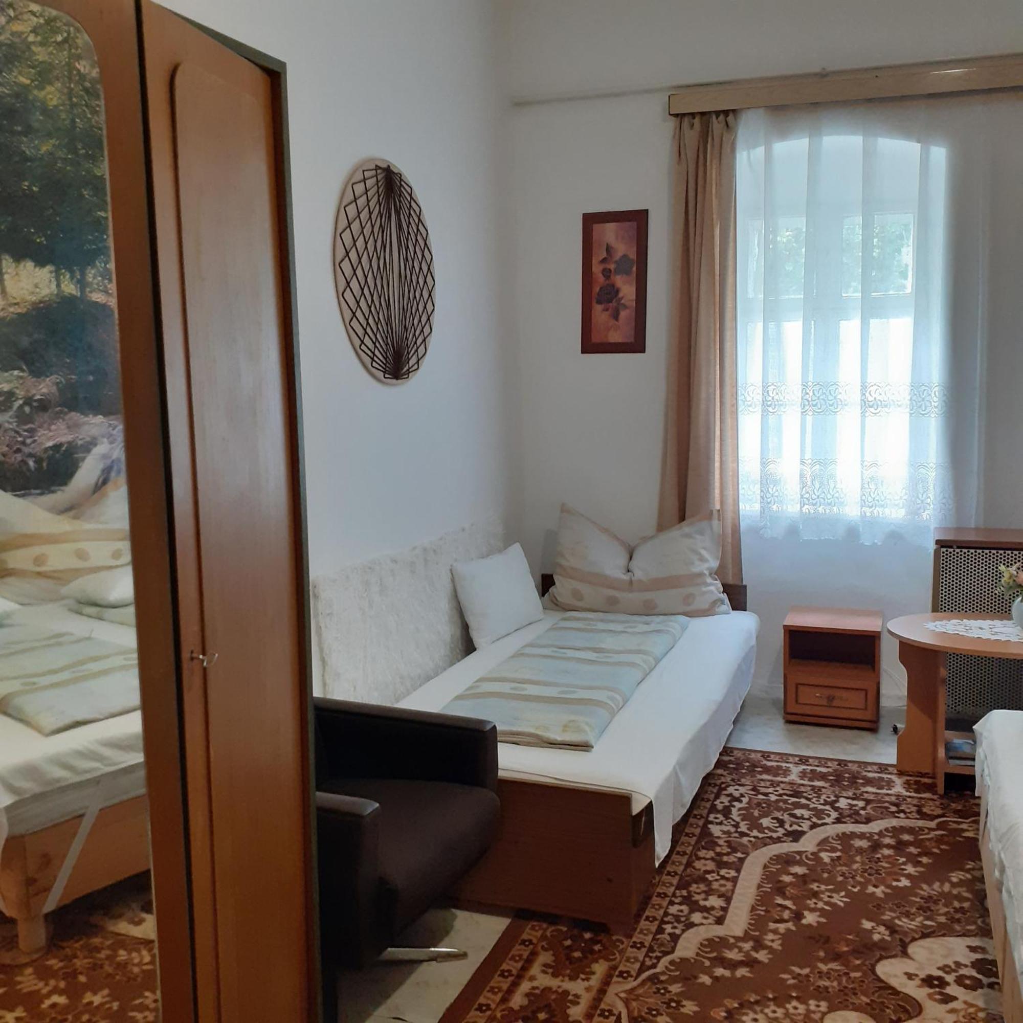 Marika Vendeghaz Apartment Abadszalok Exterior photo